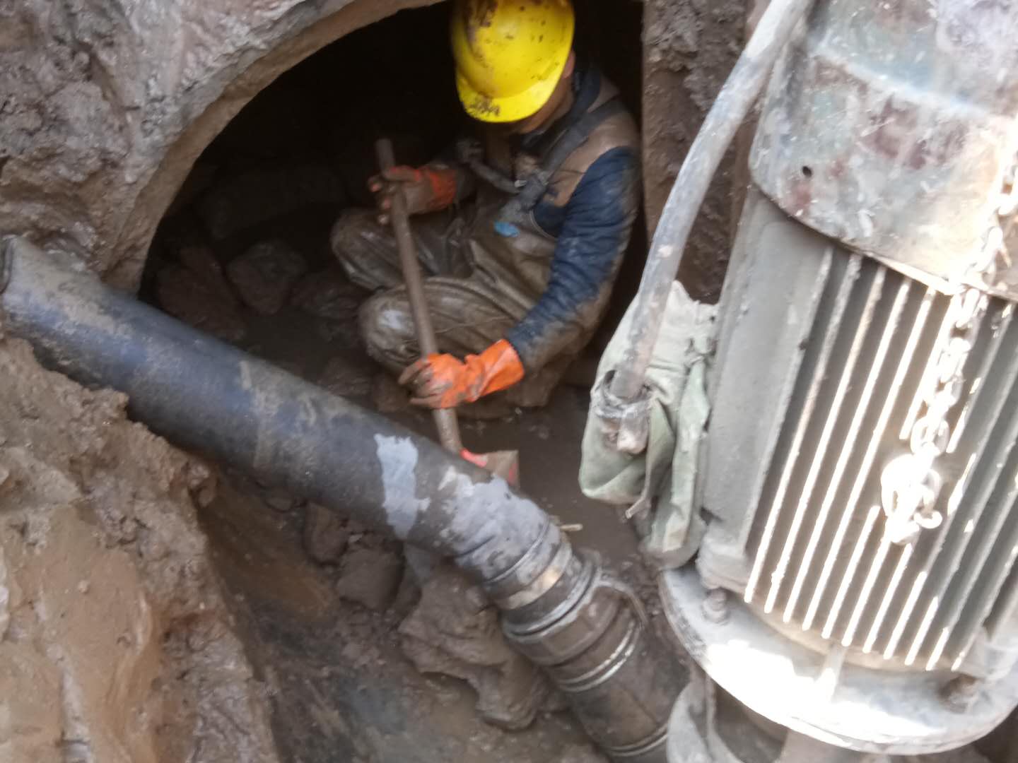 准格尔管道清淤